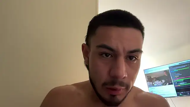 Taylor_DiamondBoy live cam on StripChat
