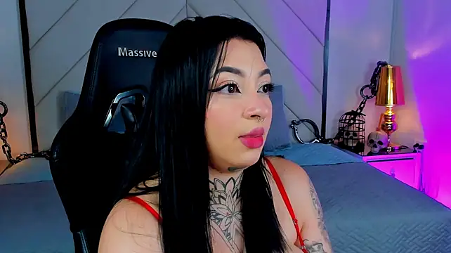 Sofia_LaurentJS live cam on StripChat