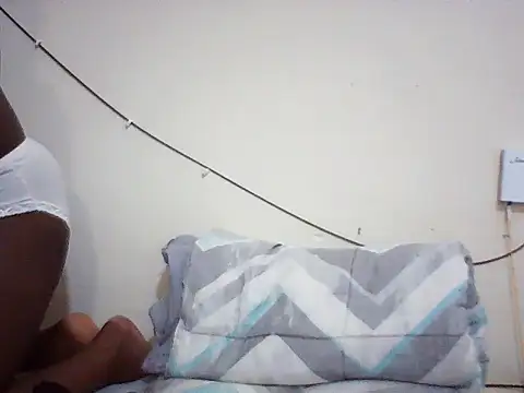Hot_booty1 live cam on StripChat