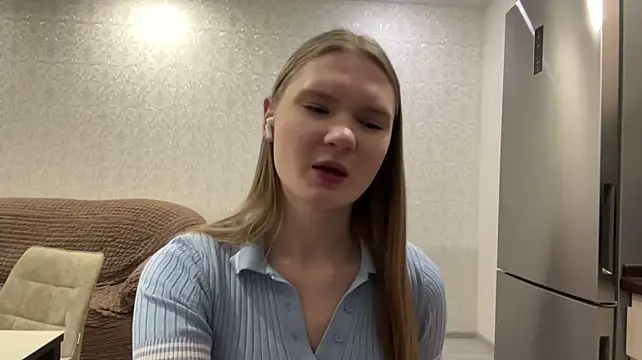 OdellBollaert live cam on StripChat