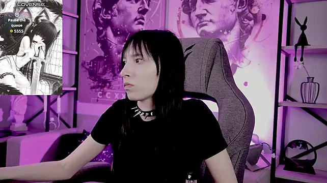 SeraphineSparda webcam