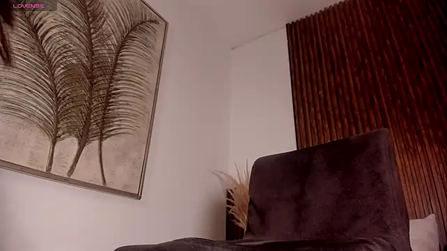Allison_Black01