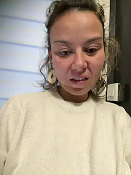 lovesexlibertine (F young) - Show boob