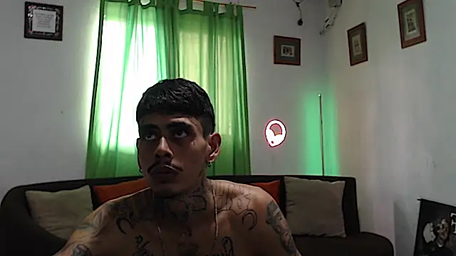 alpha_zom live sex cam