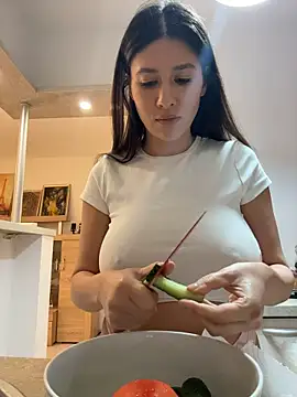 IrisBlues live cam on StripChat