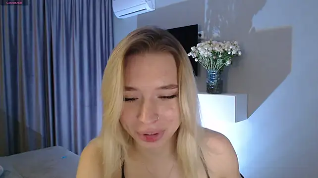Emily_Hartt