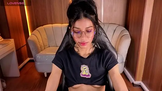 alina_b_ (F young) - FINGERS (3/4) INSIDE PUSSY REMOVE CLTHES