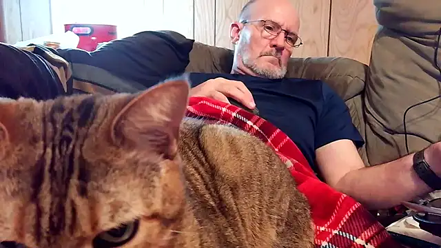snickers1 (M grandpa) - to jerk off