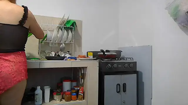 Layla-Astrum live cam on StripChat