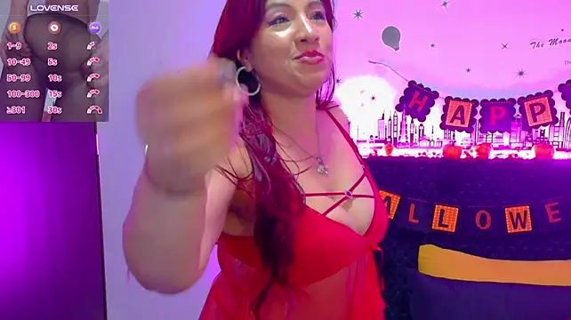 TatianaRoush live cam on StripChat