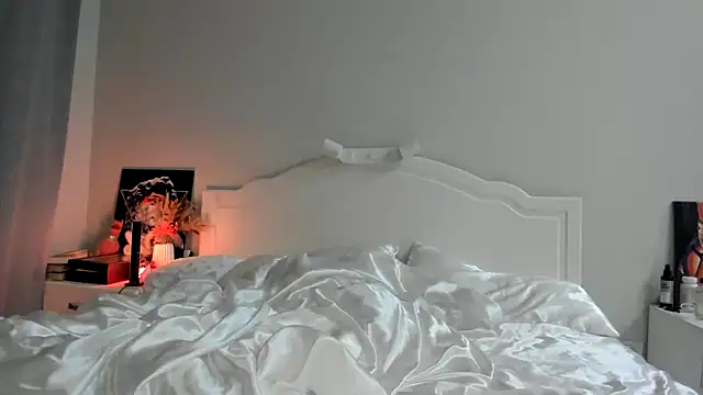AmeliaInAmber live cam on StripChat