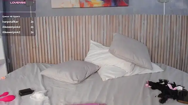 Lucia_molina1 live cam on StripChat