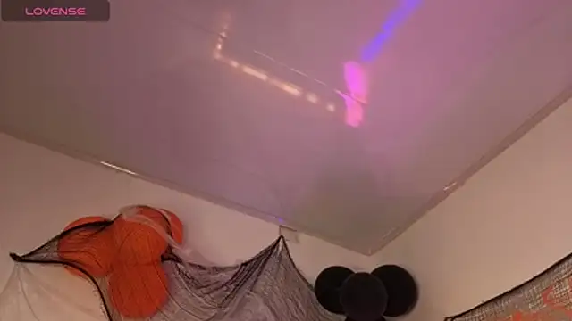 RosseCurvy live cam on StripChat