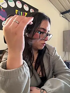 Kloenovoa- live cam on StripChat