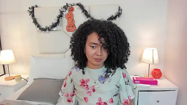 Kiraspell live cam preview