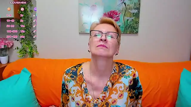 iamyourdream89 live cam on StripChat