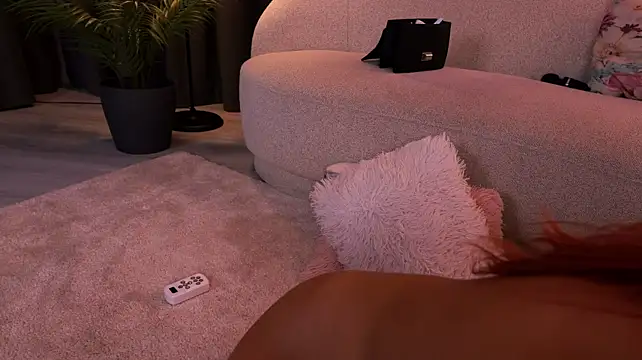 Red_Kim live cam on StripChat
