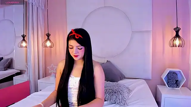 MiiaaVelvett__ live cam on StripChat