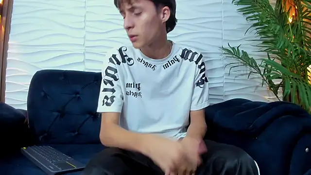 Pavo_tv