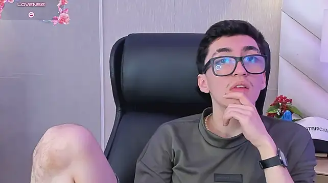 GaelDuke live sex cam