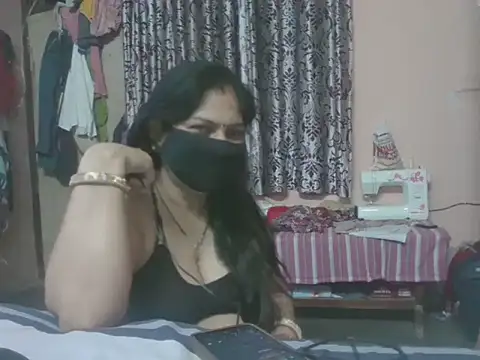 Desi_couple85 live cam on StripChat