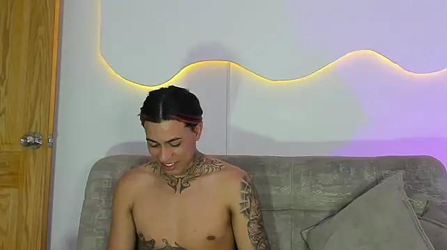 ArohomLester_