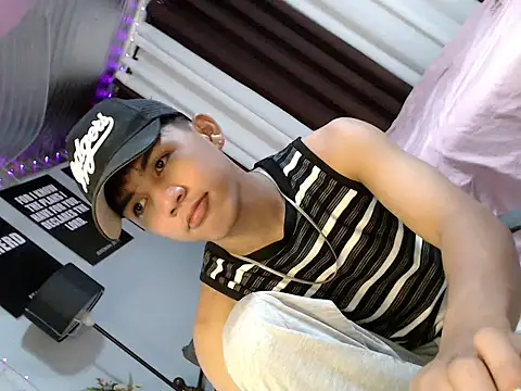 urhot_chany on Stripchat