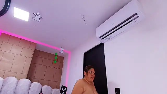 Karla_hilton1