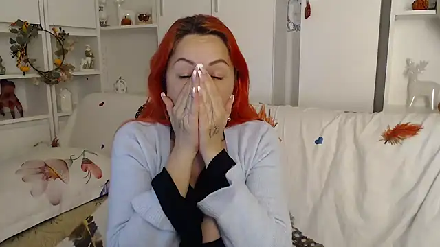 _karolynesyera_ live cam on StripChat