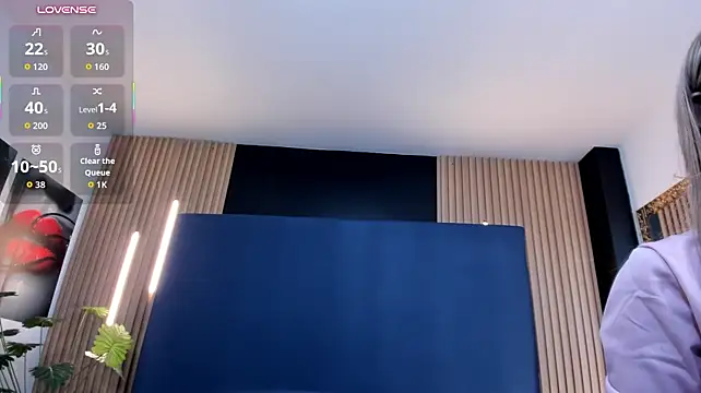 EvaaLovia1