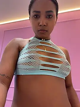 GabrielaLugo live cam on StripChat