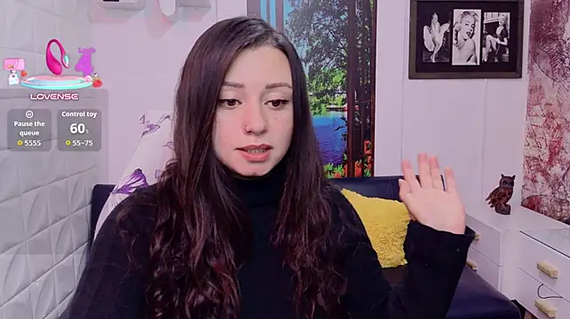 Eva_Roussell
