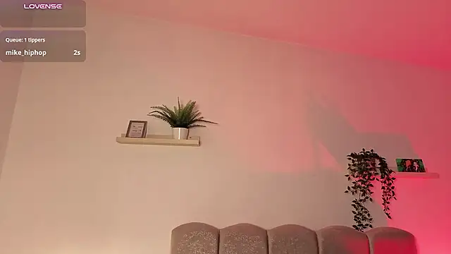 MAIILY_MOON_ live cam on StripChat