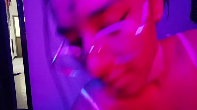 NIKKYTHORNE