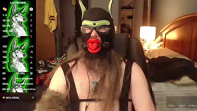 kinkywolf429 live cam on StripChat
