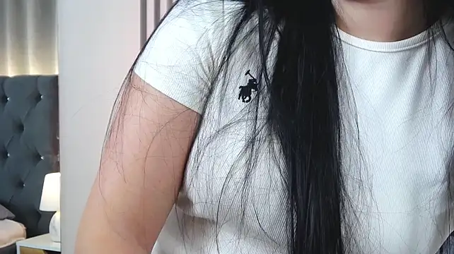 VikkyVonn live cam on StripChat