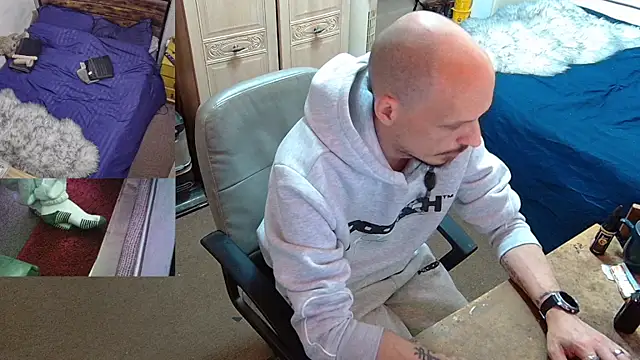 ryder2012 live cam on StripChat