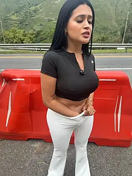 striptease live Sara Fun