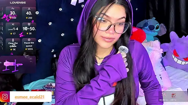 EsmeCaldwel live cam on StripChat