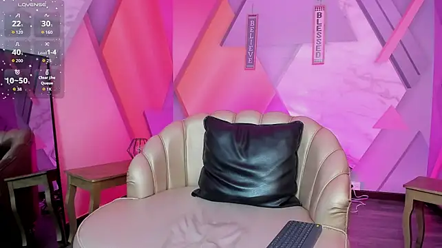 Mila_Blonde1