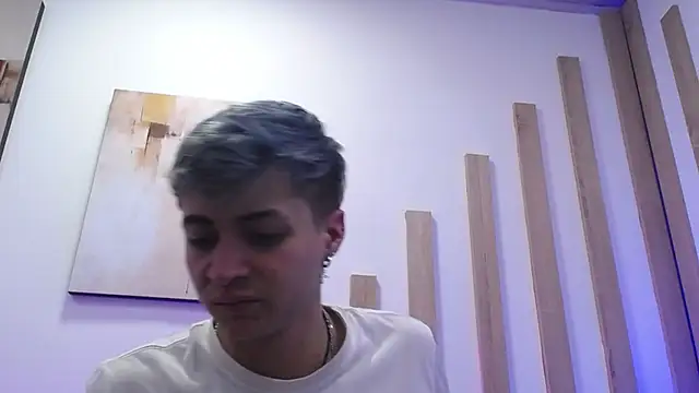 Ari_Stonne