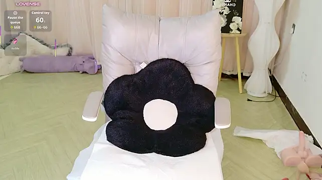 BoxedGyre- live sex cam