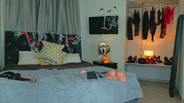 InvitingTina