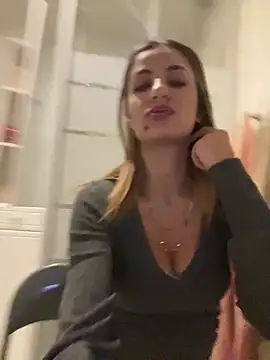 emyyy070