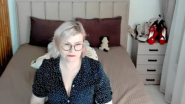 Show webcam en direct avec sabrinamacmarren - Jouets Lovense interactifs disponibles
