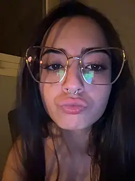 GiuliaDollx Live Webcam on Stripchat