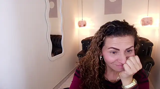 angelbluemilf live cam on StripChat