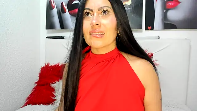 Tania_mature live cam on StripChat