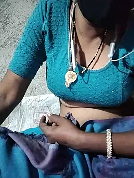 Hott_arushi25