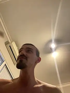 Ivis1999 live cam on StripChat